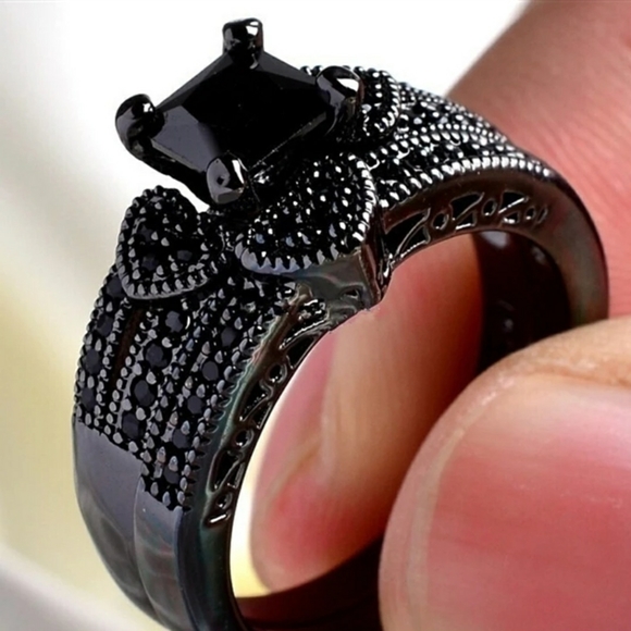 2C.T.W Princess Cut Black Diamond Bridal set Ring - Picture 2 of 16